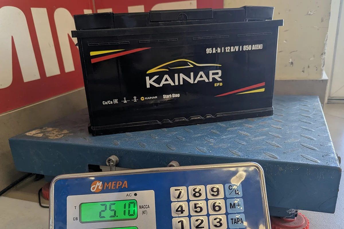 Аккумулятор Kainar EFB 95 R на весах